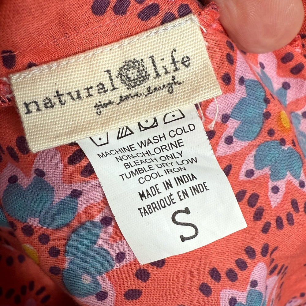 NATURAL LIFE Floral Mini Skirt in Red and Blue - Picture 5 of 9
